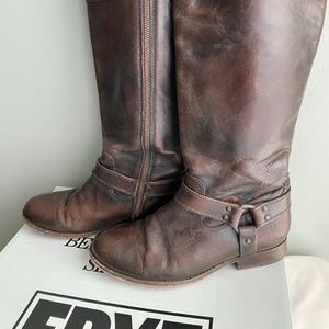 Frye MELISSA HARNESS INSIDE ZIP Size 9 Wide Calf